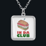 In Da Club Turkey Club Sandwich Funny Foodie Diner Zilver Vergulden Ketting<br><div class="desc">Hij is voorzien van een originele illustratie van een boterham met een kalkoenclub, met IN DA CLUB in een leuk lettertype. Geweldig voor je favoriete foodie. Zie je niet wat je zoekt? Hulp nodig bij aanpassingen? Klik op "rebeccaheartsny" (rechterbovenhoek) en "neem contact op met deze ontwerper" om iets te hebben...</div>