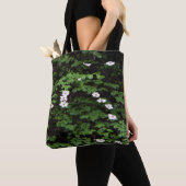 In de bergen groeien de bloemen.. tote bag (Dichtbij)