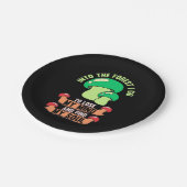 In de bospaddenstoel.. ga je jagen papieren bordje (Gekanteld)