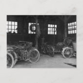 In de Garage-Vintage WWII Briefkaart (Voorkant)