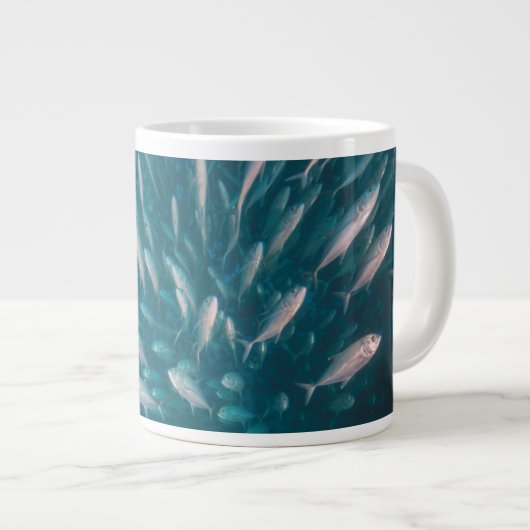 In de krikken grote koffiekop (Voorkant rechts)