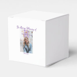 In de liefdevolle herinnering van herinnering houd bedankdoosjes