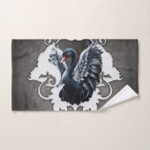 In de schaduw van elegantie: een zwarte zwaan. bad handdoek (Handdoek)