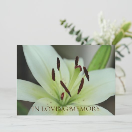 In de uitnodiging van de Loving Memory Memorial Se (Staand voorkant)