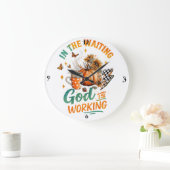 In de wachtkamer... grote klok (Huis)