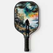 In de Wild-Sasquatch staande op Ridge Pickleball Paddle (Voorkant)
