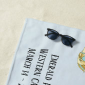 In diep schip Het is een Bachelorette Party Custom Strandlaken (In situ)