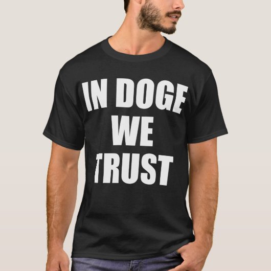 "IN DOGE TRUST" dubbelzijdig T-Shirt (Voorkant)