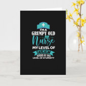 In een complete oude verpleegster - grappige verpl kaart (Gele Bloem)
