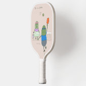 In een kaartje pickleball paddle (Links)