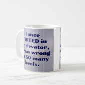 In een lift, FART JOKE, DAD JOKE. Koffiemok (Voorkant links)
