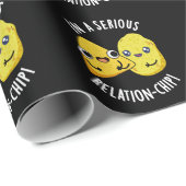 In een serieuze relatie-chip Funny Food Pun Dark B Cadeaupapier (Rol Hoek)