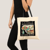In een wereld van boekwormen zijn boeken draak tote bag (Voorkant (product))