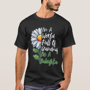In een wereld vol oma's is een Russische Bybushka T-shirt