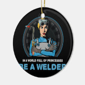 In een wereld vol prinsen is een lassenlasser keramisch ornament (Links)