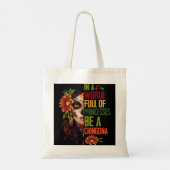 In een wereld vol prinsessen is een Chingona Hallo Tote Bag (Achterkant)