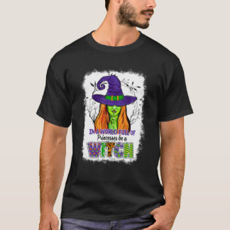In een wereld vol prinsessen is een heks-halloween t-shirt