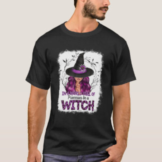 In een wereld vol prinsessen is een heks-halloween t-shirt
