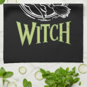 In een wereld vol prinsessen is een heks-halloween theedoek (Gevouwen)