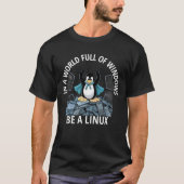 In een wereld vol Windows, wees een Linux Tshirt (Voorkant)