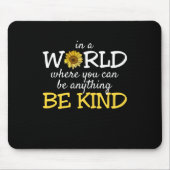 In een wereld waar je alles kan zijn, sovjet muismat (Voorkant)