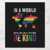 In een wereld waar je alles kunt zijn wijn etiket (Enkel label)