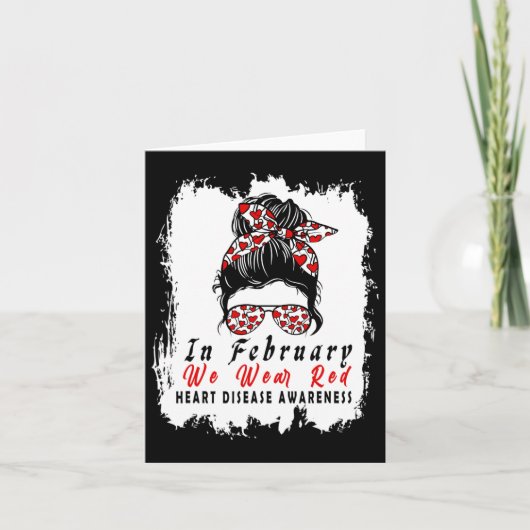 In februari Draag we Red Messy Bun Heart Disease A Kaart (Voorkant)