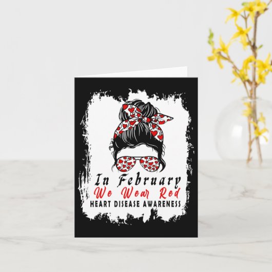 In februari Draag we Red Messy Bun Heart Disease A Kaart (Gele Bloem)