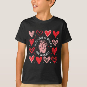 In februari dragen we rode chd-bewustzijn hartziek t-shirt