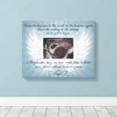 In Geheugen van verlies baby Canvas Print (Insitu (Houten vloer))
