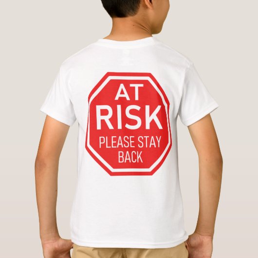 In gevaar, blijf alsjeblieft terug social distanci t-shirt (Achterkant)