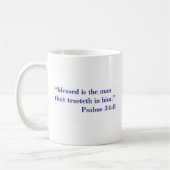 'In God vertrouwen we' koffie-mok met Psalms 34:8 Koffiemok (Links)