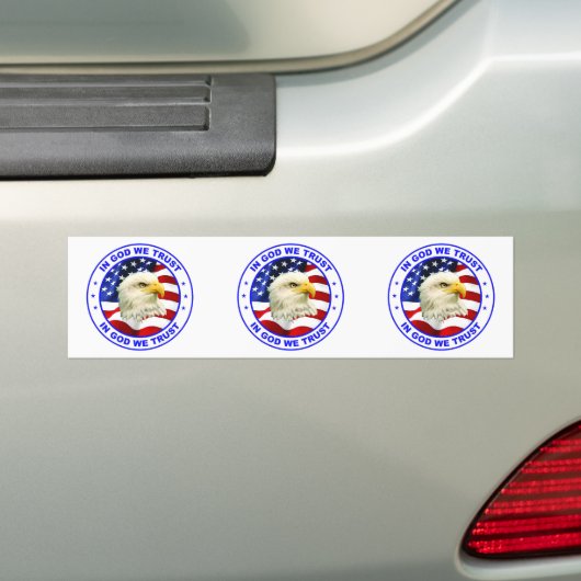 In God vertrouwen we op Eagle Flag Round klassieke Bumpersticker (Op auto)