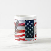 In God vertrouwen wij op klassieke Mok (Center)