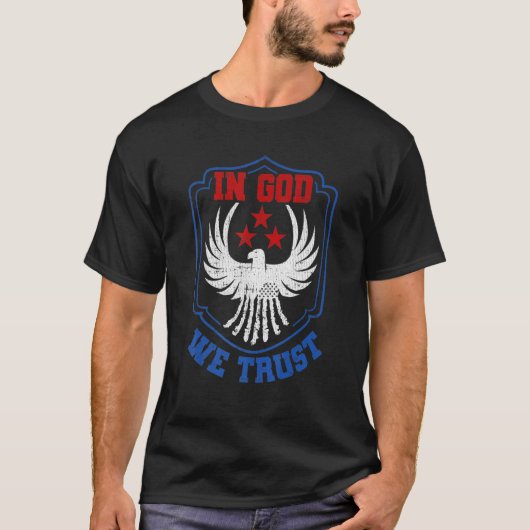 In God vertrouwen wij patriottisch T-shirt (Voorkant)