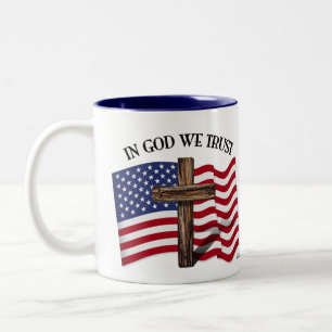 In God We Trust met Ruw Kruis en Amerikaanse vlag Tweekleurige Koffiemok
