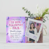 In haar verjaardag tijdperk verjaardagsfeestfoto kaart (Staand voorkant)