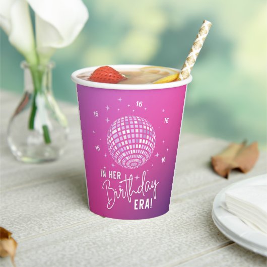 In haar verjaardagstijdperk, Era Party, Eras Party Papieren Bekers (Insitu)