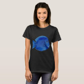 In het blauw t-shirt (Voorkant volledig)