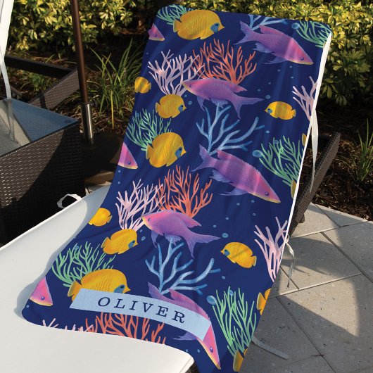 In het kader van de oceaankleurige Waterverf vis e Strandlaken