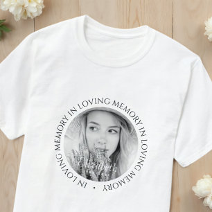 In het liefdevolle geheugen eenvoudige moderne aan t-shirt