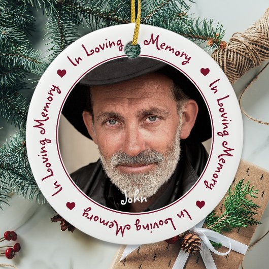 In het liefhebben van de Rode Kerstkerkfoto van he Keramisch Ornament