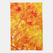 In het najaar leest Herfst kleur Trees geel  Theedoek (Verticaal)