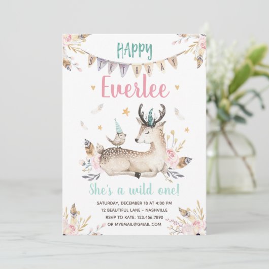 In het wild en één dier wordt de uitnodiging van d (Staand voorkant)