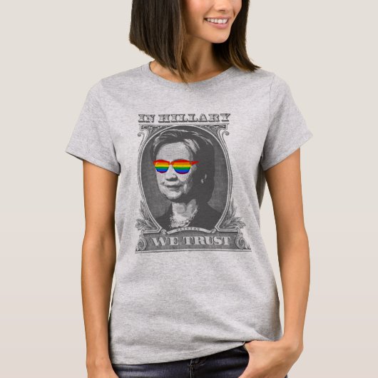In Hillary we vertrouwen T-shirt (Voorkant)