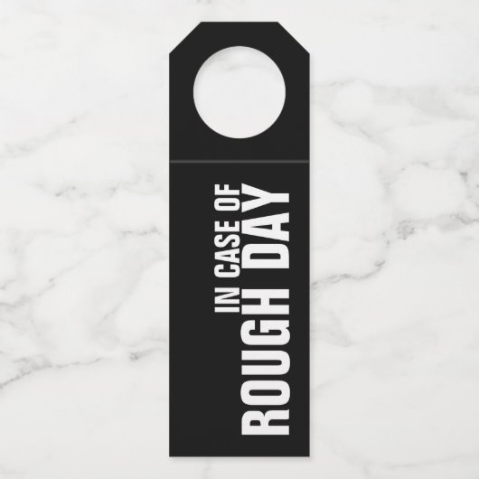 IN HOESJE VAN ROUGH DAY op Black Flessenhanger (Voorkant)