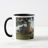 In Ierland, de zij-ingang van Dromoland Castle Mok (Links)