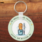 In Insulin We Trust – Funny Diabetes Keychain (Achterkant)