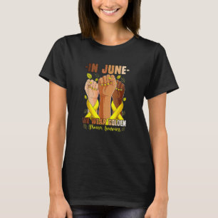 In juni Draag we Golden Albinism Awareness Hand Ra T-shirt