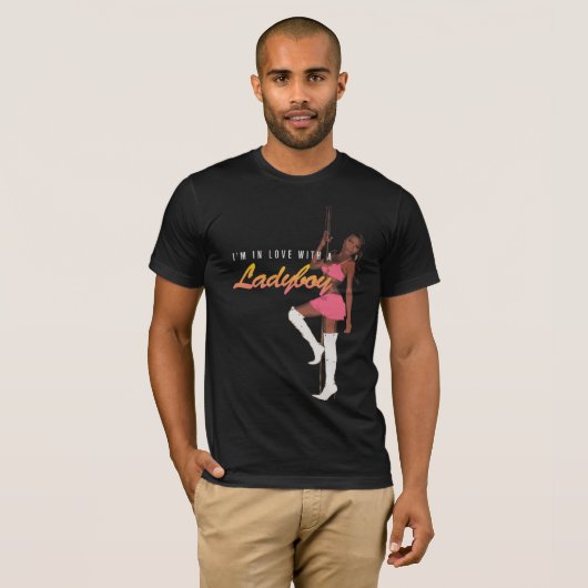 In liefde met een Ladyboy T-shirt (Voorkant volledig)